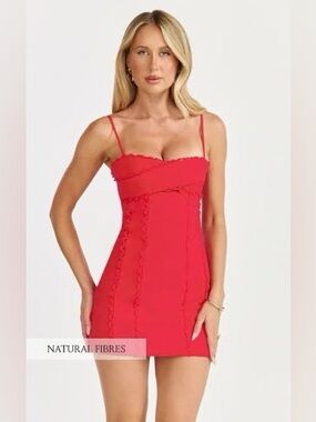 GIGI MINI LINEN BLEND DRESS - SWEETHEART TIE BACK SCALLOP DETAIL DRESS IN RED